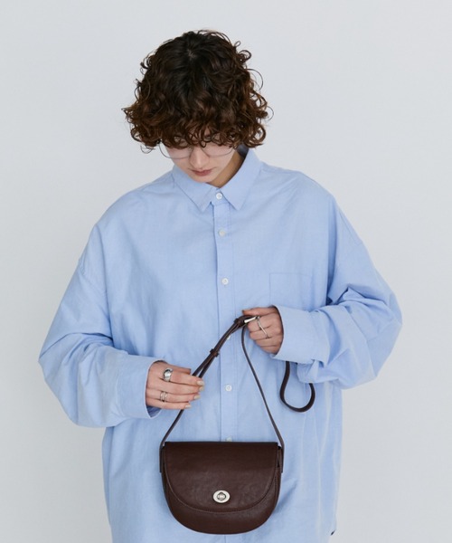 arholiday.standard(エーアールホリデースタンダード)の「real leather oval flap shoulder bag / リアルレザーオーバルフラップバッグ(ショルダーバッグ・レディース・ブラウン/ブラック・FREE)」の12枚目の写真