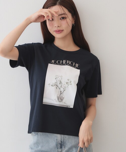 index(インデックス)の「【UV】フラワープリントTシャツ≪洗濯機OK/接触冷感≫(Tシャツ/カットソー・レディース・オフホワイト/ナチュラル/ネイビー・38/40/36/42)」の13枚目の写真