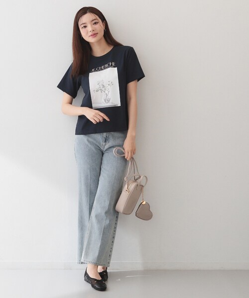 index(インデックス)の「【UV】フラワープリントTシャツ≪洗濯機OK/接触冷感≫(Tシャツ/カットソー・レディース・オフホワイト/ナチュラル/ネイビー・38/40/36/42)」の15枚目の写真