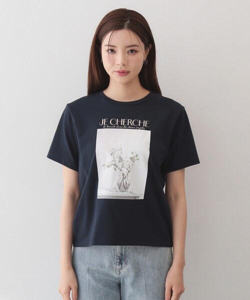 index(インデックス)の「【UV】フラワープリントTシャツ≪洗濯機OK/接触冷感≫(Tシャツ/カットソー・レディース・オフホワイト/ナチュラル/ネイビー・38/40/36/42)」の17枚目の写真