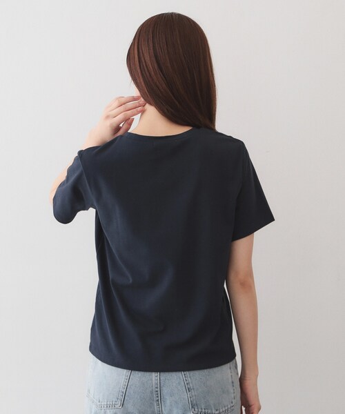index(インデックス)の「【UV】フラワープリントTシャツ≪洗濯機OK/接触冷感≫(Tシャツ/カットソー・レディース・オフホワイト/ナチュラル/ネイビー・38/40/36/42)」の19枚目の写真