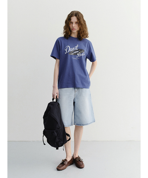 DUNST(ダンスト)の「UNISEX VINYL T-SHIRT_UDTS6B144_BLUE(Tシャツ/カットソー・レディース・ブルー・LARGE/X-LARGE/XX-LARGE/X-SMALL/SMALL/MEDIUM)」の2枚目の写真