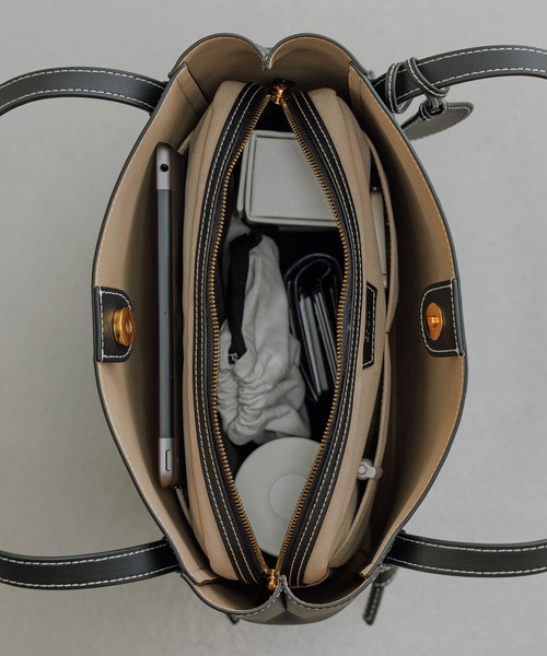 ROPE'(ロペ)の「【E'POR】KNOT BAG Medium/A4対応・通勤・撥水・軽量・26AW新型(トートバッグ・レディース・ブラック/ダークブラウン・FREE)」の22枚目の写真