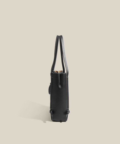 ROPE'(ロペ)の「【E'POR】KNOT BAG Medium/A4対応・通勤・撥水・軽量・26AW新型(トートバッグ・レディース・ブラック/ダークブラウン・FREE)」の6枚目の写真