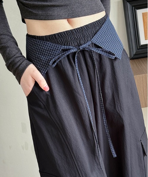&soiree(アンドソワレ)の「チェック柄ベルト付きカーゴパンツ(カーゴパンツ・レディース・ネイビー・MEDIUM/LARGE/X-LARGE/SMALL)」の4枚目の写真