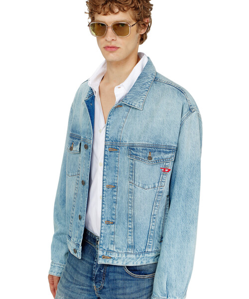 DIESEL(ディーゼル)の「メンズ デニムジャケット D-RANGER(デニムジャケット・メンズ・インディゴブルー・LARGE/MEDIUM/SMALL/X-SMALL)」の2枚目の写真