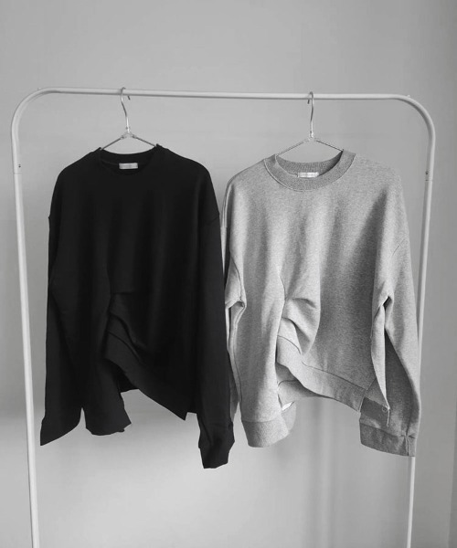 YACA(ヤーカ)の「Design Sewing Sweat/デザインスウィングスウェット(スウェット・レディース・ブラック・FREE)」の15枚目の写真
