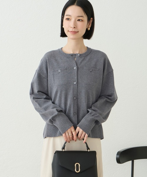 Aunely(オーネリー)の「【Aunely】〈パチレスニットシリーズ〉さらっと羽織れるクルーネックカーディガン(カーディガン/ボレロ・レディース・ブラック/イエロー/ボルドー/グリーン/アイボリー/ネイビー/チャコール/ブラック系・M/L)」の17枚目の写真