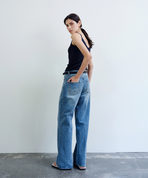 MOHAN(モハン)の「TIS SEMI WIDE FLARE DENIM_BLUE(デニムパンツ・レディース・ブルー・SMALL/LARGE/MEDIUM)」の3枚目の写真