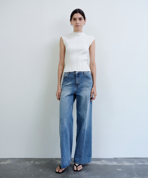 MOHAN(モハン)の「TIS SEMI WIDE FLARE DENIM_BLUE(デニムパンツ・レディース・ブルー・SMALL/LARGE/MEDIUM)」の4枚目の写真