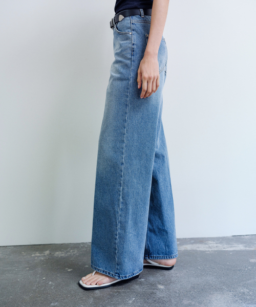 MOHAN(モハン)の「TIS SEMI WIDE FLARE DENIM_BLUE(デニムパンツ・レディース・ブルー・SMALL/LARGE/MEDIUM)」の6枚目の写真