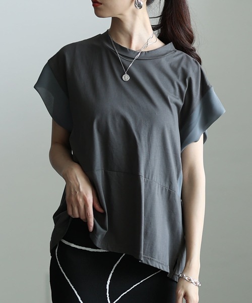 Sawa a la mode(サワアラモード)の「異素材切替デザイントップス(Tシャツ/カットソー・レディース・チャコールグレー/ブラック・FREE)」の2枚目の写真