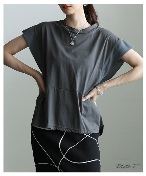 Sawa a la mode(サワアラモード)の「異素材切替デザイントップス(Tシャツ/カットソー・レディース・チャコールグレー/ブラック・FREE)」の3枚目の写真