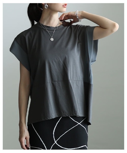 Sawa a la mode(サワアラモード)の「異素材切替デザイントップス(Tシャツ/カットソー・レディース・チャコールグレー/ブラック・FREE)」の5枚目の写真