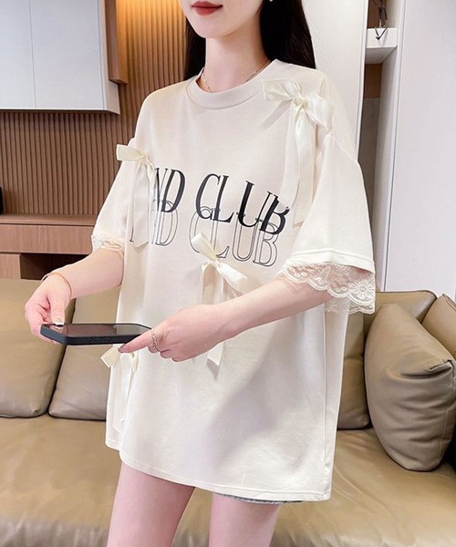 Amulet(アミュレット)の「袖のレースがアクセント♪主役級アイテム リボン付きロゴTシャツ(Tシャツ/カットソー・レディース・ブラック/アイボリー・S/M/L/XL)」の3枚目の写真