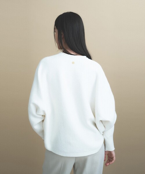 cloenc(クロエンス)の「【WEB限定カラーあり】ドルマンスリーブニット 美フォルム 10色展開(ニット/セーター・レディース・チャコール/ピンク系その他/ワインレッド/ベージュ系その他7/ベージュ系8/グレー系4/オフホワイト/ライトグリーン系/ブルー系5/ライトイエロー系9・02/00)」の16枚目の写真