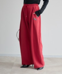 TRANOI. TORAワッペンカーブスウェットパンツ