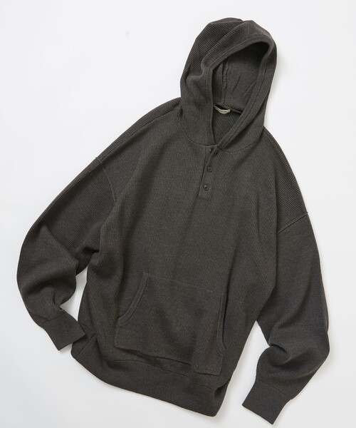 FREAK'S STORE(フリークスストア)の「限定展開 リラックスフィット 片畦リンキング ヘンリーネック パーカー(パーカー・メンズ・ブラック/ブラウン/チャコールグレー/グレー・MEDIUM/LARGE)」の2枚目の写真