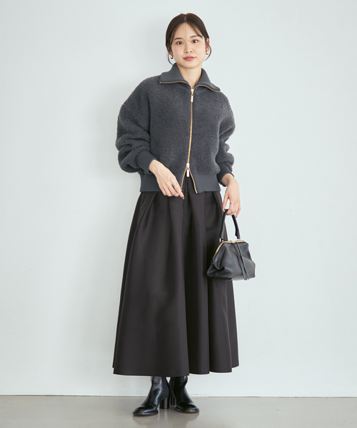 Noble(ノーブル)の「ラムライクブークレージップカーディガン(カーディガン/ボレロ・レディース・チャコールグレー/アイボリー・FREE)」の6枚目の写真