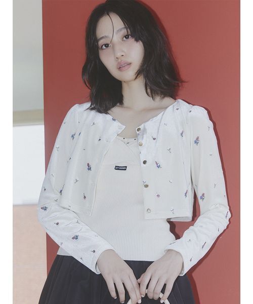LILY BROWN(リリーブラウン)の「ベロア刺繍カーディガン(カーディガン/ボレロ・レディース・アイボリー/ブルー/ブラック・F)」の2枚目の写真