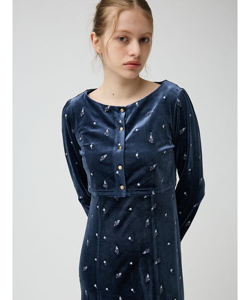 LILY BROWN(リリーブラウン)の「ベロア刺繍カーディガン(カーディガン/ボレロ・レディース・アイボリー/ブルー/ブラック・F)」の9枚目の写真