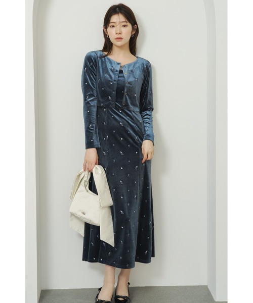 LILY BROWN(リリーブラウン)の「ベロア刺繍カーディガン(カーディガン/ボレロ・レディース・アイボリー/ブルー/ブラック・F)」の6枚目の写真