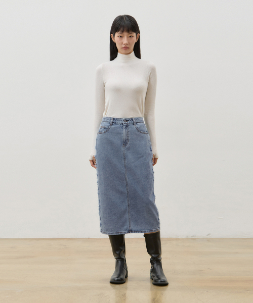 RYUL+WAI(リュルアンドワイ)の「デニムフリンジHラインスカート ブルー F6(スカート・レディース・その他・SMALL/MEDIUM)」の2枚目の写真