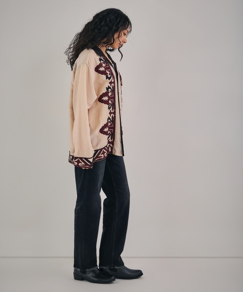LEIN(リーン)の「【MEN , WOMEN】オーナメント刺繍スラブレーヨンシャツ(シャツ/ブラウス・レディース・オフホワイト/ブラック・FREE)」の7枚目の写真