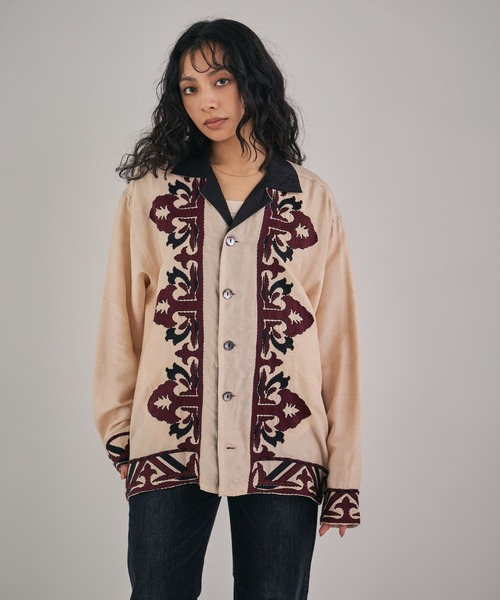 LEIN(リーン)の「【MEN , WOMEN】オーナメント刺繍スラブレーヨンシャツ(シャツ/ブラウス・レディース・オフホワイト/ブラック・FREE)」の8枚目の写真