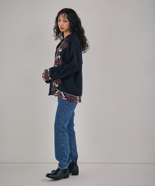 LEIN(リーン)の「【MEN , WOMEN】オーナメント刺繍スラブレーヨンシャツ(シャツ/ブラウス・レディース・オフホワイト/ブラック・FREE)」の13枚目の写真