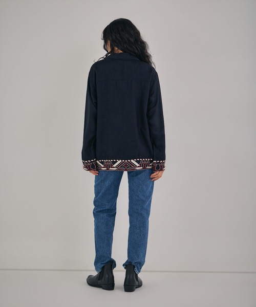 LEIN(リーン)の「【MEN , WOMEN】オーナメント刺繍スラブレーヨンシャツ(シャツ/ブラウス・レディース・オフホワイト/ブラック・FREE)」の14枚目の写真