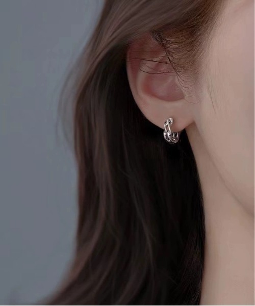 TUNE(チューン)の「【TUNE】デザインフープピアス(ピアス(両耳用)・メンズ・シルバー系5/シルバー系4/シルバー系3/シルバー系2/シルバー系1・FREE)」の2枚目の写真