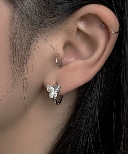 TUNE(チューン)の「【TUNE】デザインフープピアス(ピアス(両耳用)・メンズ・シルバー系5/シルバー系4/シルバー系3/シルバー系2/シルバー系1・FREE)」の5枚目の写真