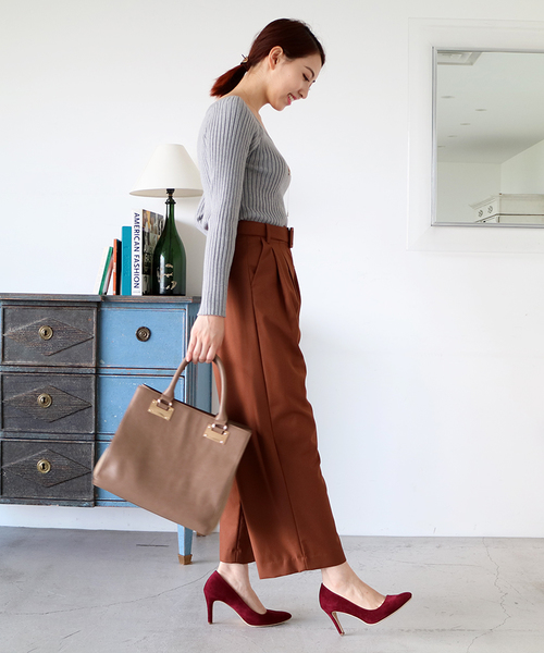 N.（N. Natural Beauty Basic）（エヌエヌナチュラルビューティーベーシック）の「ベルトタックパンツ（その他パンツ・レディース・グレー/ブラック/ブラウン・MEDIUM/SMALL）」の11枚目の写真