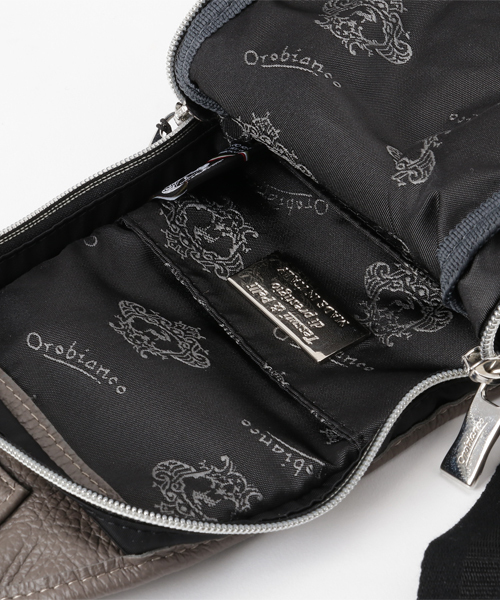 Orobianco（オロビアンコ）の「【Orobianco　オロビアンコ】　GIACOMIO 13-H (NYLON)　ボディバッグ　モノレール　/　90405（ボディバッグ/ウエストポーチ・メンズ・グレー/ブルー/ベージュ/ネイビー/ブラウン/ブラック/カーキ/ワイン/イエロー系その他/ブルー系その他/オレンジ/レッド/グリーン系その他・FREE）」の19枚目の写真