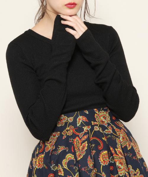 PAGEBOY(ページボーイ)の「ウール混リブVネックニット(ニット/セーター・レディース・オフホワイト/ブラック/モカ/ブルー/レッド・FREE)」の3枚目の写真