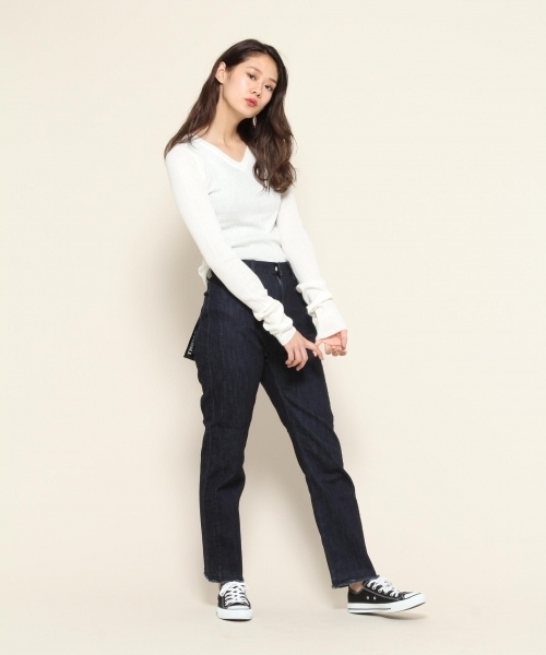 PAGEBOY(ページボーイ)の「ウール混リブVネックニット(ニット/セーター・レディース・オフホワイト/ブラック/モカ/ブルー/レッド・FREE)」の12枚目の写真