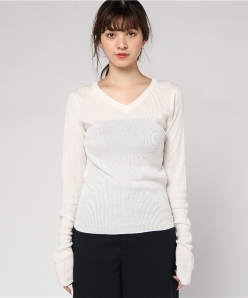 PAGEBOY(ページボーイ)の「ウール混リブVネックニット(ニット/セーター・レディース・オフホワイト/ブラック/モカ/ブルー/レッド・FREE)」の10枚目の写真