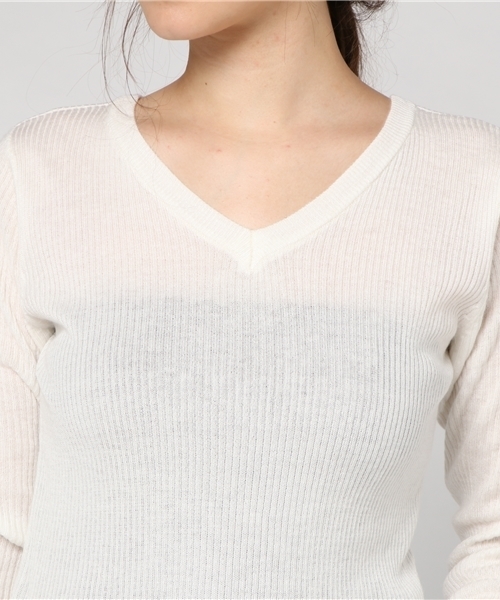 PAGEBOY(ページボーイ)の「ウール混リブVネックニット(ニット/セーター・レディース・オフホワイト/ブラック/モカ/ブルー/レッド・FREE)」の7枚目の写真