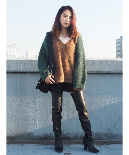 MURUA（ムルーア）の「ブロッキングルーズニット（ニット/セーター・レディース・ライトブルー/キャメル・FREE）」の4枚目の写真