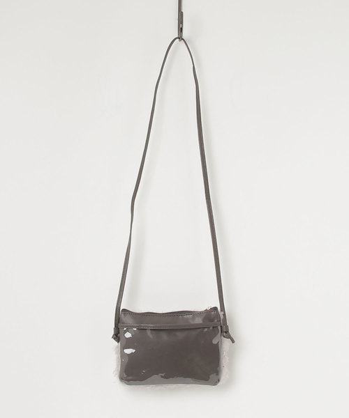 WEGO（ウィゴー）の「WEGO/プチプラプードルファーミニショルダーバッグ（ショルダーバッグ・レディース・ブラック/グレー/ライトピンク/アイボリー/ブラウン・FREE）」の6枚目の写真