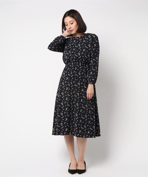 Honeys（ハニーズ）の「【水玉/ドット/フラワー/花柄】レトロひざ丈ミモレ丈ブラウジングワンピース（ワンピース・レディース・ベージュ系その他/ホワイト×ホワイト/ブラック系その他・L/M/S）」の7枚目の写真