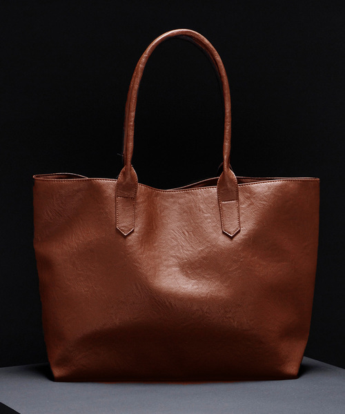 MONO-MART（モノマート）の「Basic Neoleather Big ToteBag（トートバッグ・メンズ・レッド/ダークブラウン/ブラック/ベージュ/ネイビー/ブルー/ライトブラウン/ライトブルー/グリーン/ブラウン/ライトグレー/チャコール/キャメル・FREE）」の12枚目の写真