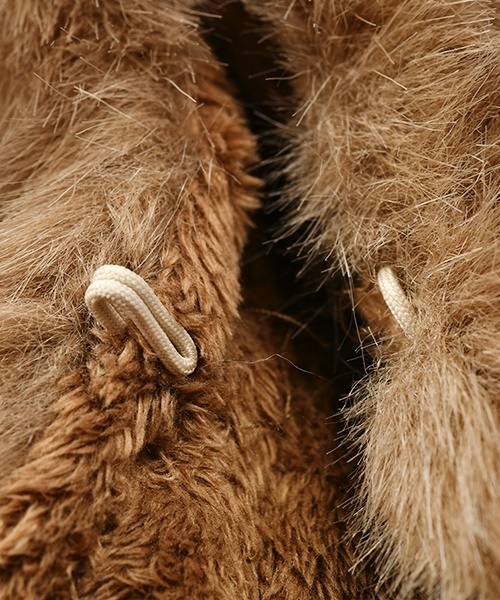 Casselini(キャセリーニ)の「リボンティペット(マフラー・レディース・グレー/アイボリー・FREE)」の6枚目の写真