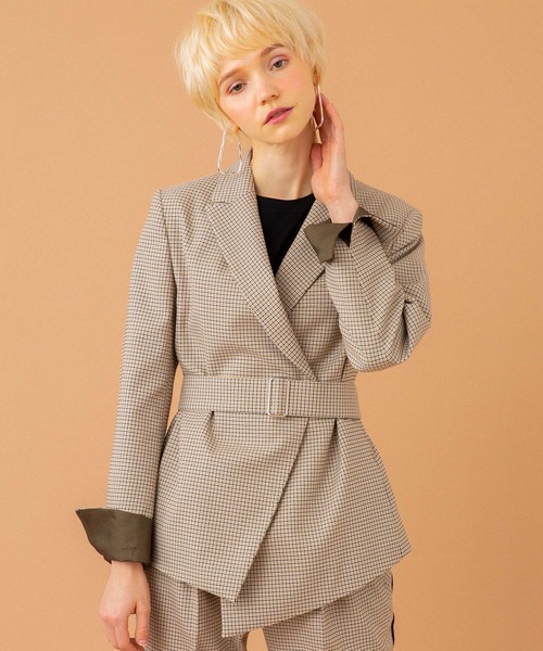 UNITED TOKYO(ユナイテッドトウキョウ)の「アシメフロントジャケット(テーラードジャケット・レディース・マルチ/ベージュ/ピンク・1)」の6枚目の写真