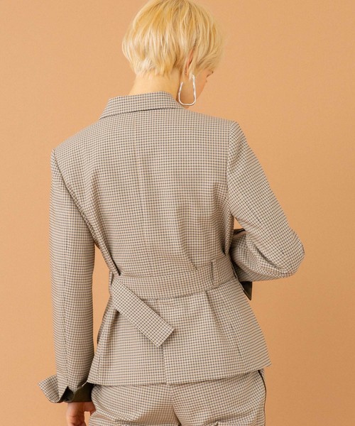 UNITED TOKYO(ユナイテッドトウキョウ)の「アシメフロントジャケット(テーラードジャケット・レディース・マルチ/ベージュ/ピンク・1)」の9枚目の写真