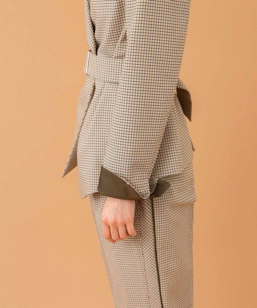 UNITED TOKYO(ユナイテッドトウキョウ)の「アシメフロントジャケット(テーラードジャケット・レディース・マルチ/ベージュ/ピンク・1)」の14枚目の写真