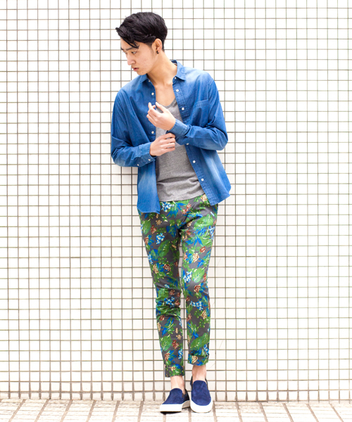 BEAUTY&YOUTH UNITED ARROWS（ビューティーアンドユースユナイテッドアローズ）の「BY ∴ 6オンス デニム レギュラーカラー シャツ◆（シャツ/ブラウス・メンズ・ライトブルー/ロイヤルブルー・LARGE/X-SMALL/X-LARGE/MEDIUM/SMALL）」の7枚目の写真