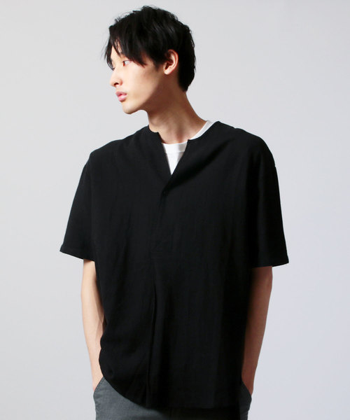 ASTRONOMY(アストロノミー)の「コットンリネンルーズシルエットスキッパーシャツ(Tシャツ/カットソー・メンズ・ブラック/グレー/ナチュラル・L/M)」の2枚目の写真