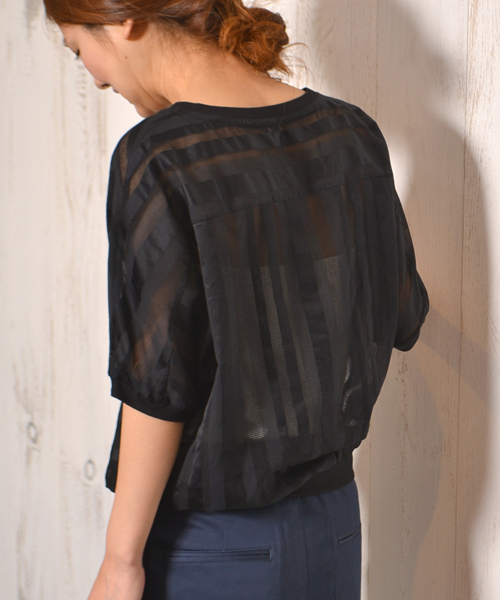 AMERICAN RAG CIE(アメリカンラグシー)の「スウェット風BU/207-ASH-L141-BU175(シャツ/ブラウス・レディース・ブラック/オフホワイト・FREE)」の10枚目の写真